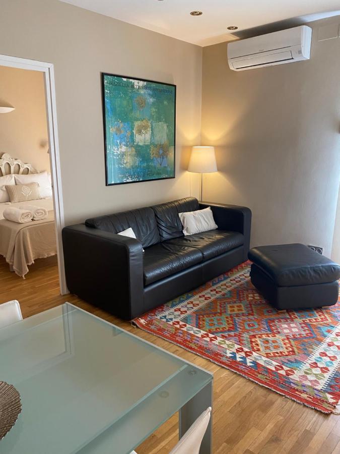 Petit Rossello Apartment Барселона Екстериор снимка