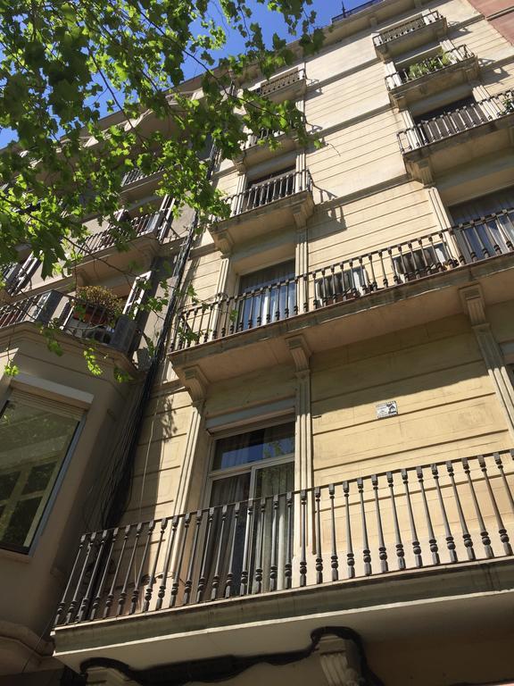Petit Rossello Apartment Барселона Екстериор снимка